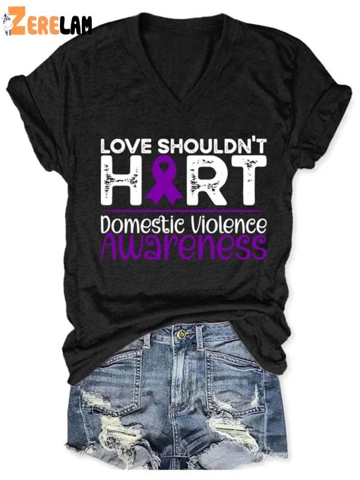 Domestic Violence Awareness Purple Ribbon Love Shouldn’t Hurt Print T-Shirt