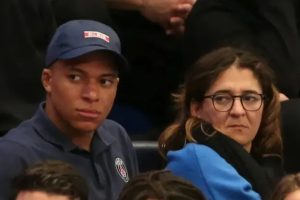 Kylian Mbappe's mum makes unexpected Man Utd admission on behalf of her son
