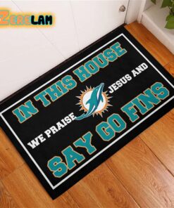 In This House We Praise Jesus and Say Go Fins Doormat 2