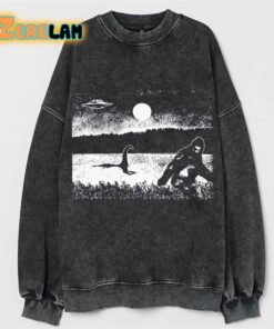 Bigfoot UFO Night Vintage Sweatshirt