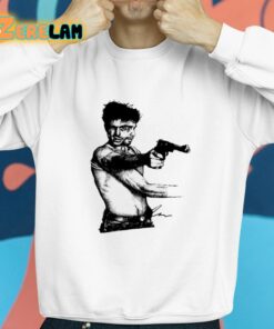 Robert De Niro Holding A Gun Taxi Driver Shirt 8 1