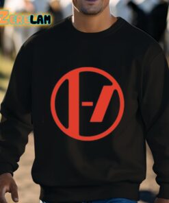 Clancy Circle Icon Shirt 3 1